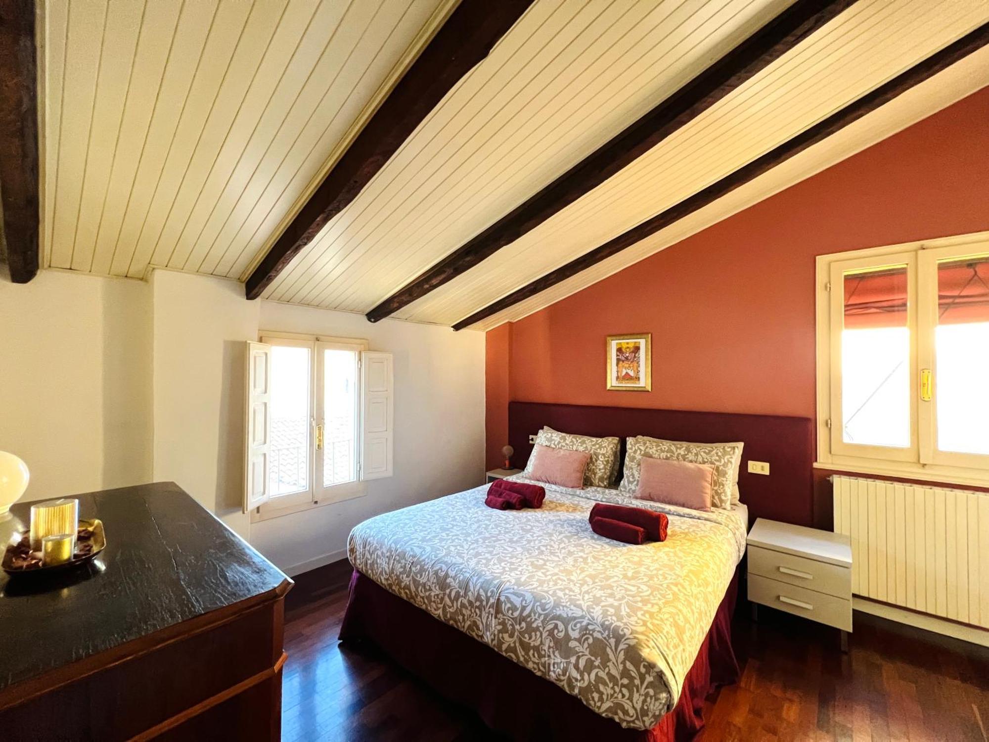 House Of Chariot - In The Heart Of Bologna Appartement Buitenkant foto